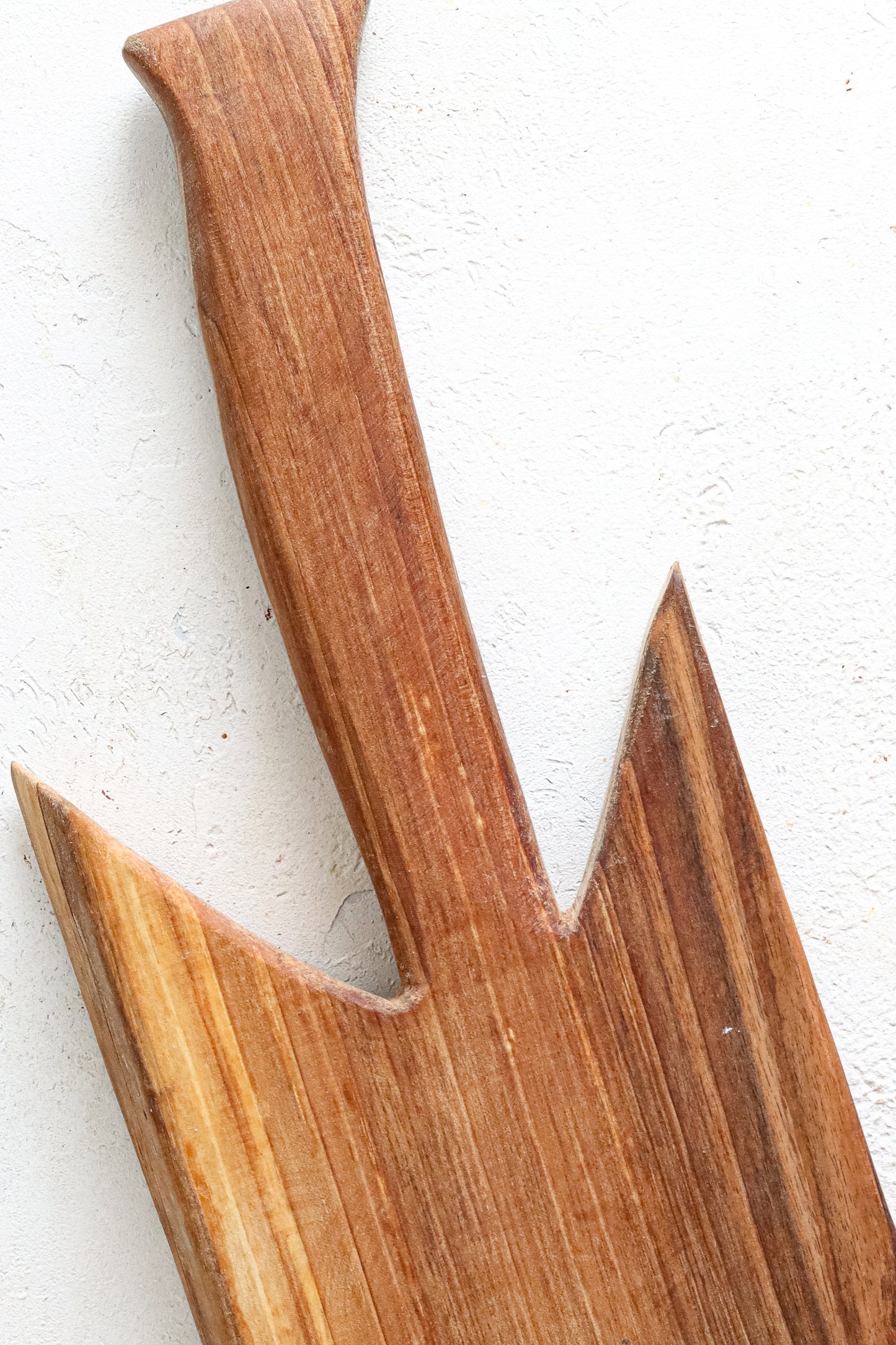 Tagliere in legno di noce Aura
