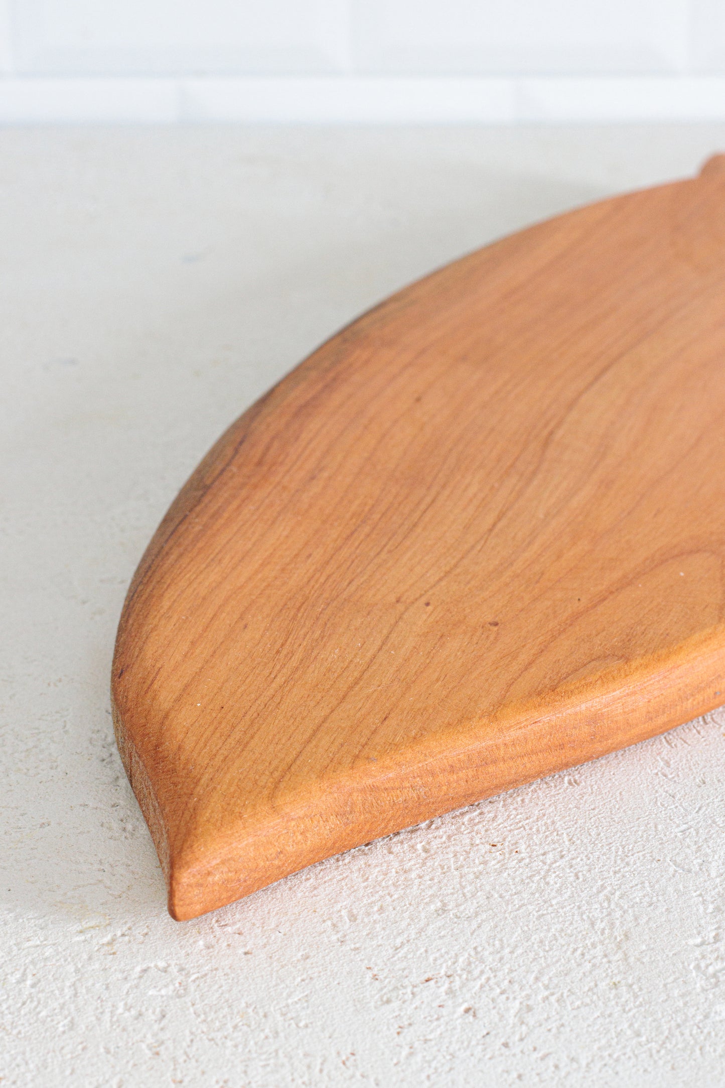 Tagliere a foglia in legno di ciliegio - Soffio