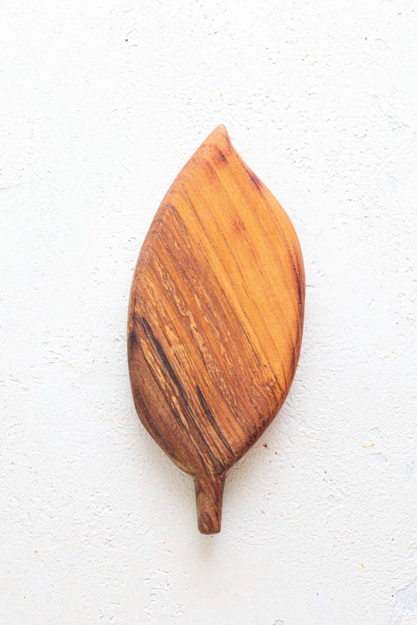 Tagliere a foglia in legno di ciliegio - Lieve