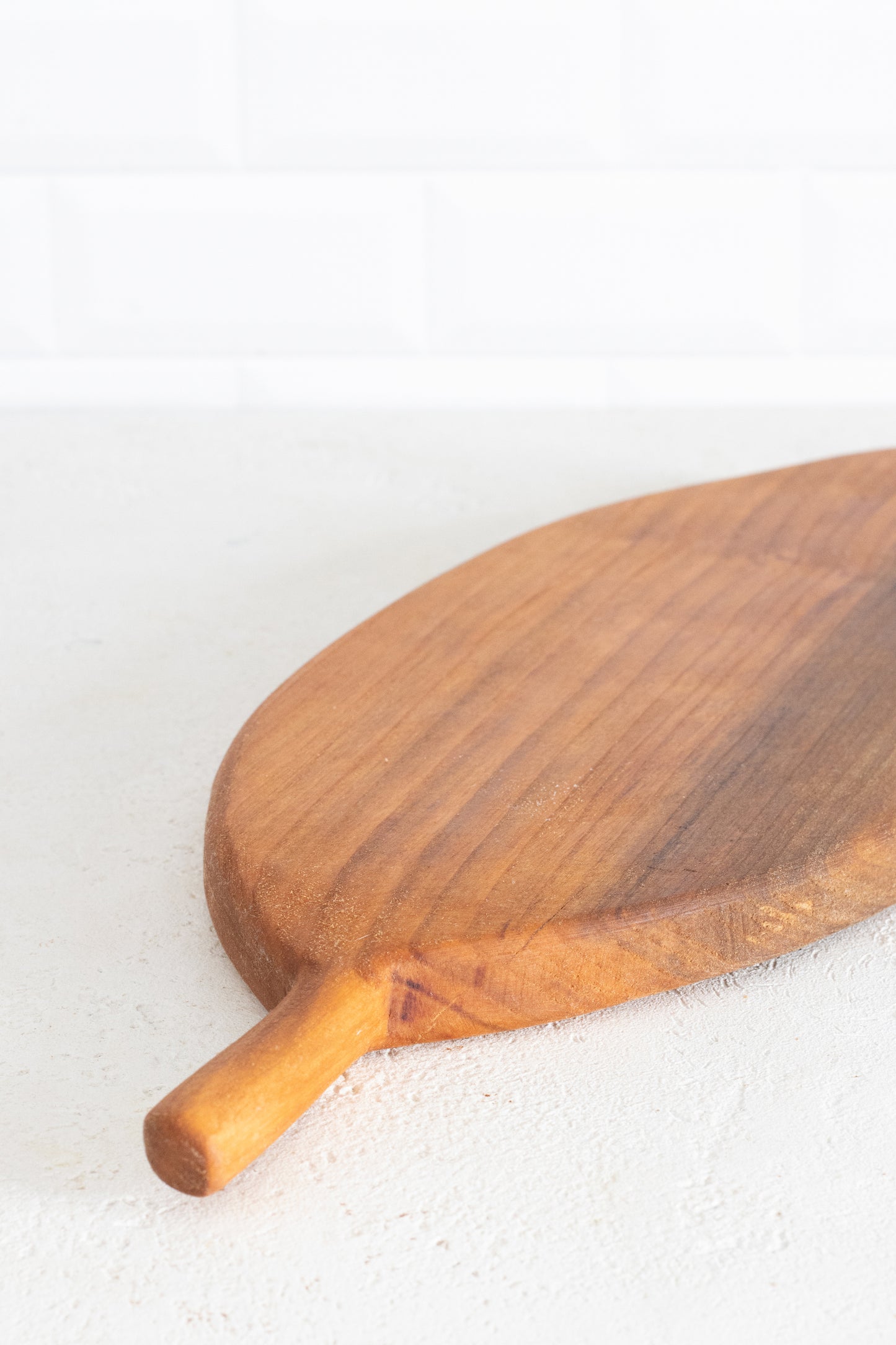 Tagliere a foglia in legno di ciliegio - Fruscio