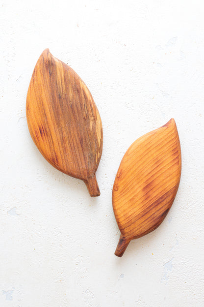 Tagliere a foglia in legno di ciliegio - Lieve